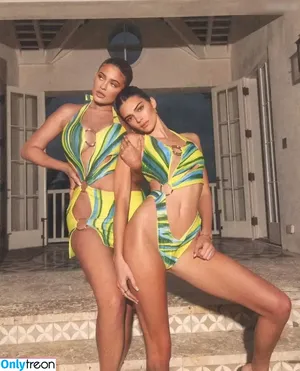 Kendall Jenner / KendallJenner nude photo #3390