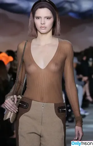 Kendall Jenner / KendallJenner nude photo #3410