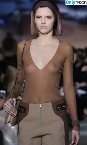 Kendall Jenner / KendallJenner nude photo #3413