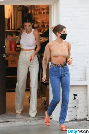Kendall Jenner / KendallJenner nude photo #3430