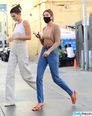 Kendall Jenner / KendallJenner nude photo #3431