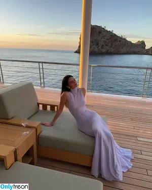 Kendall Jenner / KendallJenner nude photo #3455