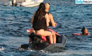 Kendall Jenner / KendallJenner nude photo #3463