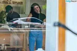Kendall Jenner / KendallJenner nude photo #3498