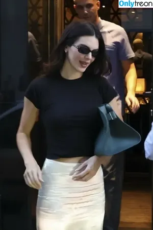 Kendall Jenner / KendallJenner nude photo #3646