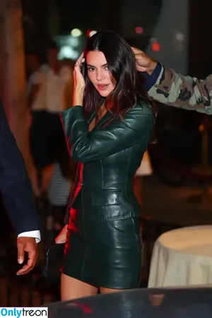 Kendall Jenner / KendallJenner nude photo #3780
