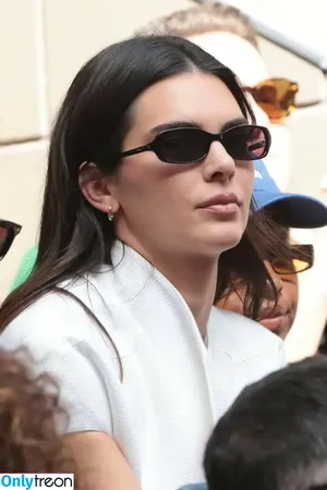 Kendall Jenner / KendallJenner nude photo #3796