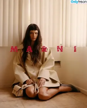 Kendall Jenner / KendallJenner nude photo #3968