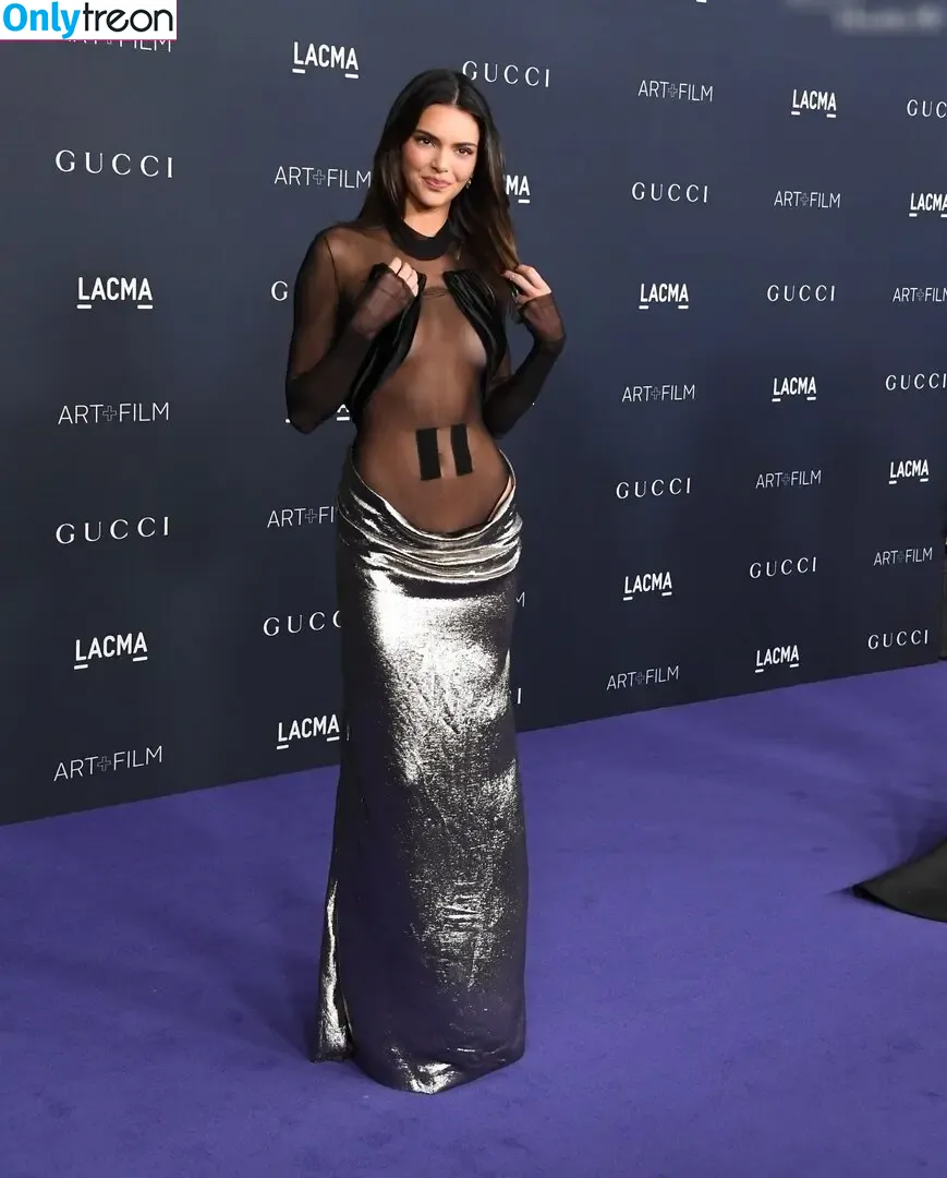 Kendall Jenner nude photo #3090 (KendallJenner)