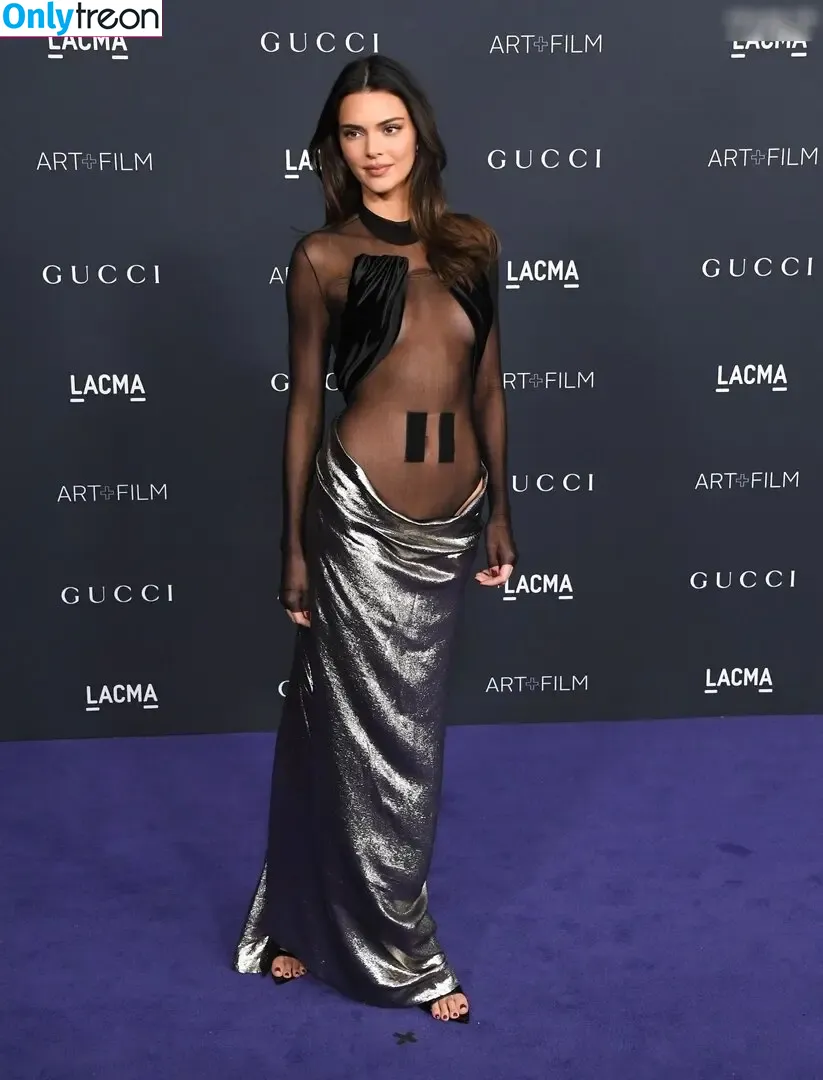 Kendall Jenner nude photo #3113 (KendallJenner)