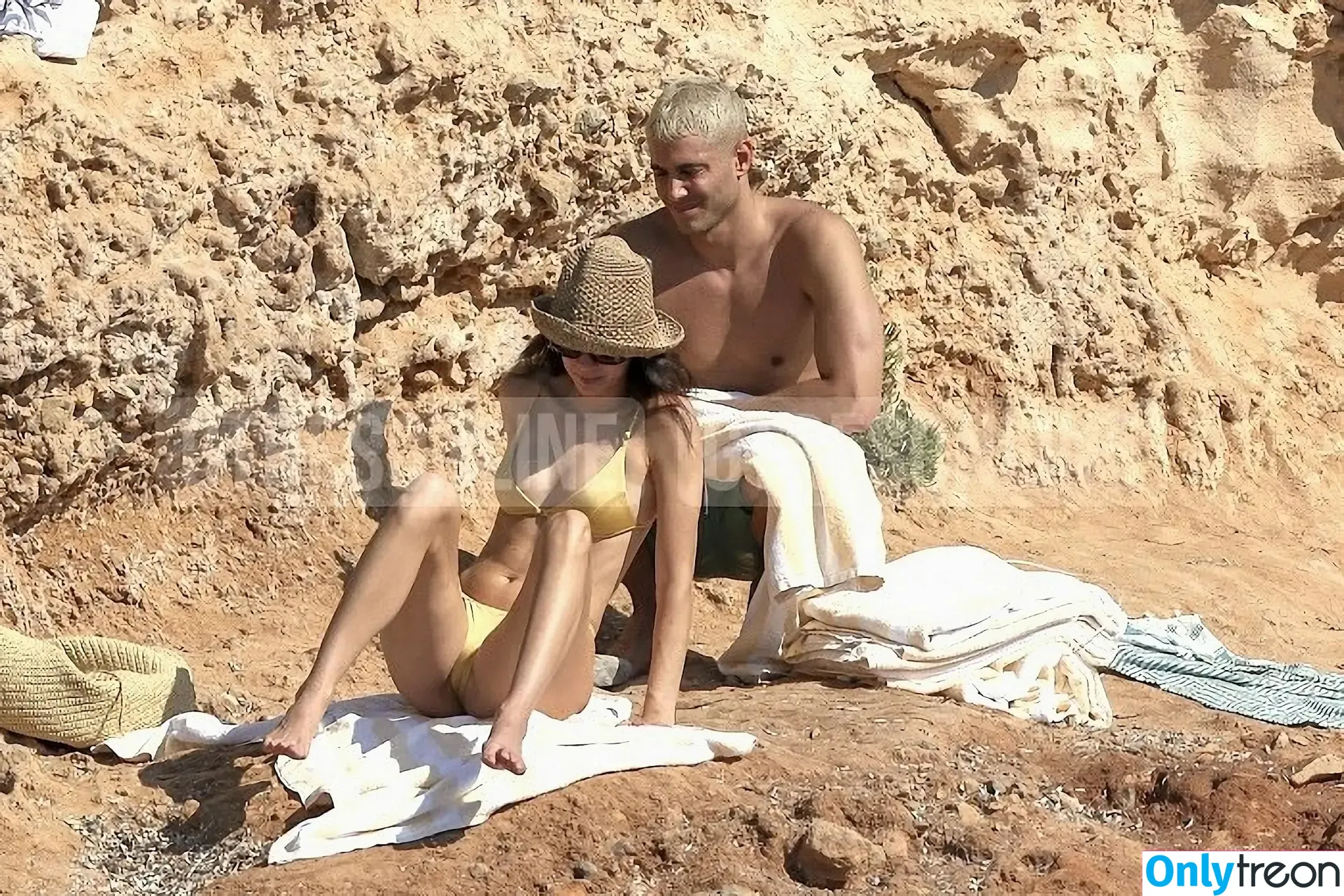 Kendall Jenner nude photo #3448 (KendallJenner)