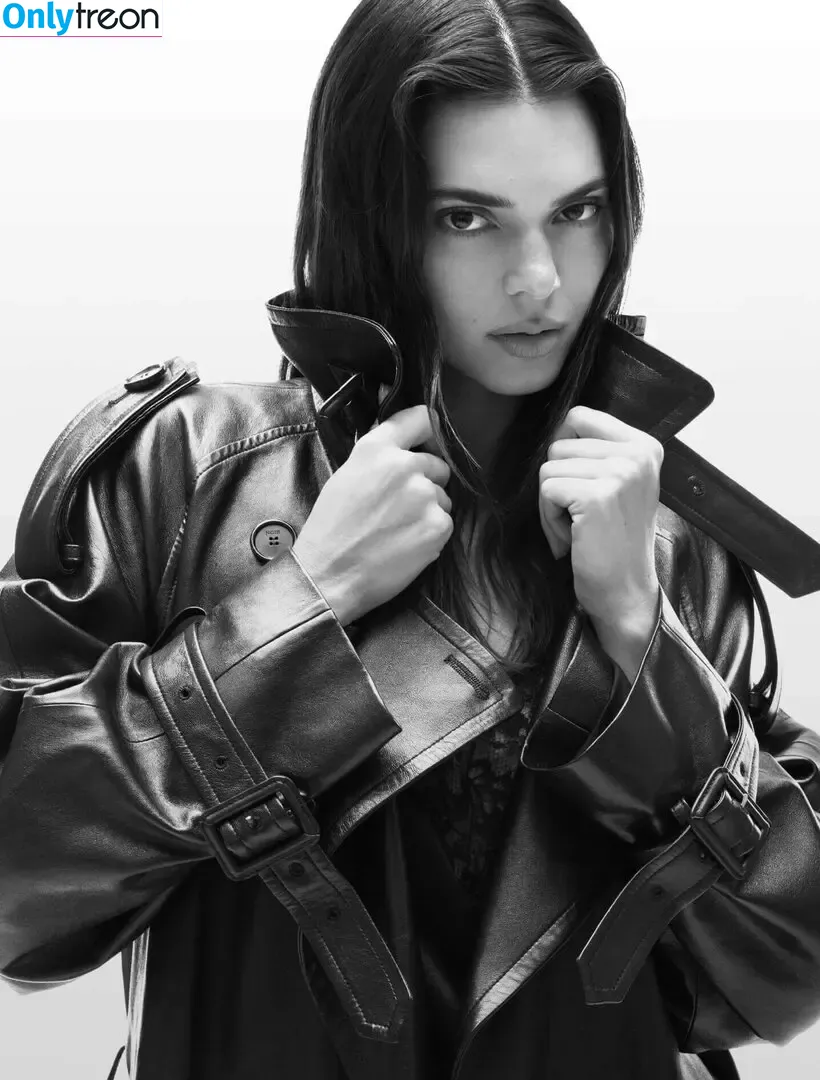 Kendall Jenner nude photo #3675 (KendallJenner)