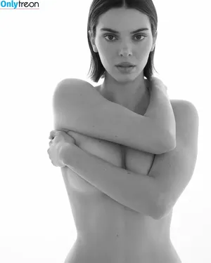 Kendall Jenner / KendallJenner nude photo #4121