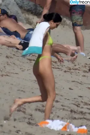 Kendall Jenner / KendallJenner nude photo #4138