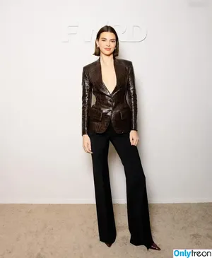 Kendall Jenner / KendallJenner nude photo #4143
