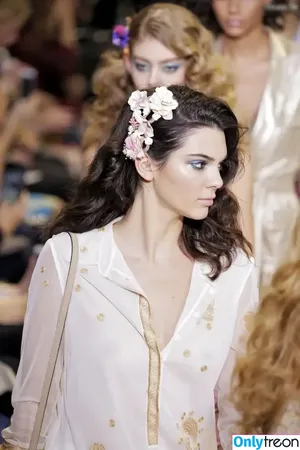 Kendall Jenner / KendallJenner nude photo #4174