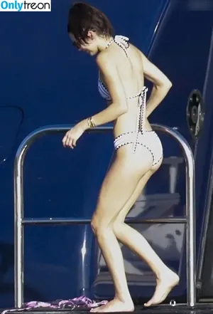 Kendall Jenner / KendallJenner nude photo #4184