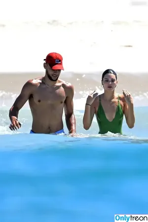 Kendall Jenner / KendallJenner nude photo #4824
