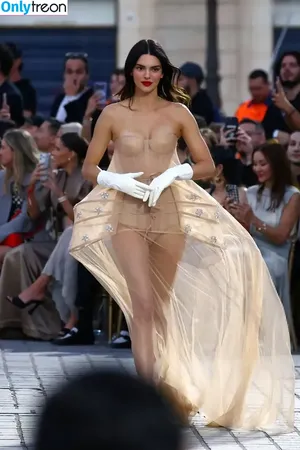 Kendall Jenner / KendallJenner nude photo #4861