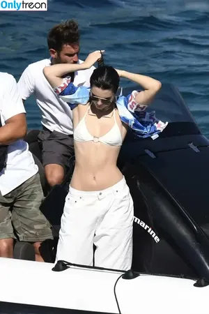 Kendall Jenner / KendallJenner nude photo #4890