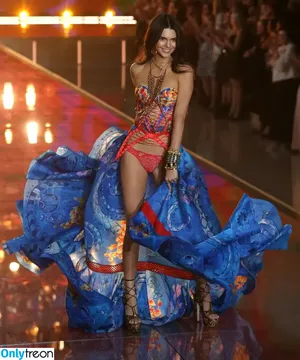 Kendall Jenner / KendallJenner nude photo #4962