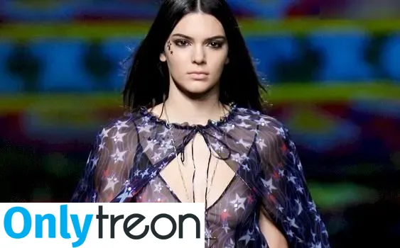 Kendall Jenner nude photo #4039 (KendallJenner)