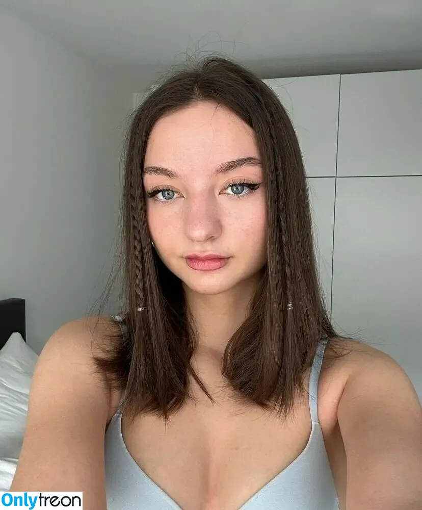 Kenn Jemand diese Schönheit ? nude photo #0001 (leynnercutie)