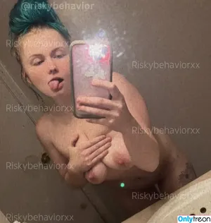 Kenna Lane / RiskyBehavior / Riskybehav1or / Riskybehaviorxx / kennnalane nude photo #0001