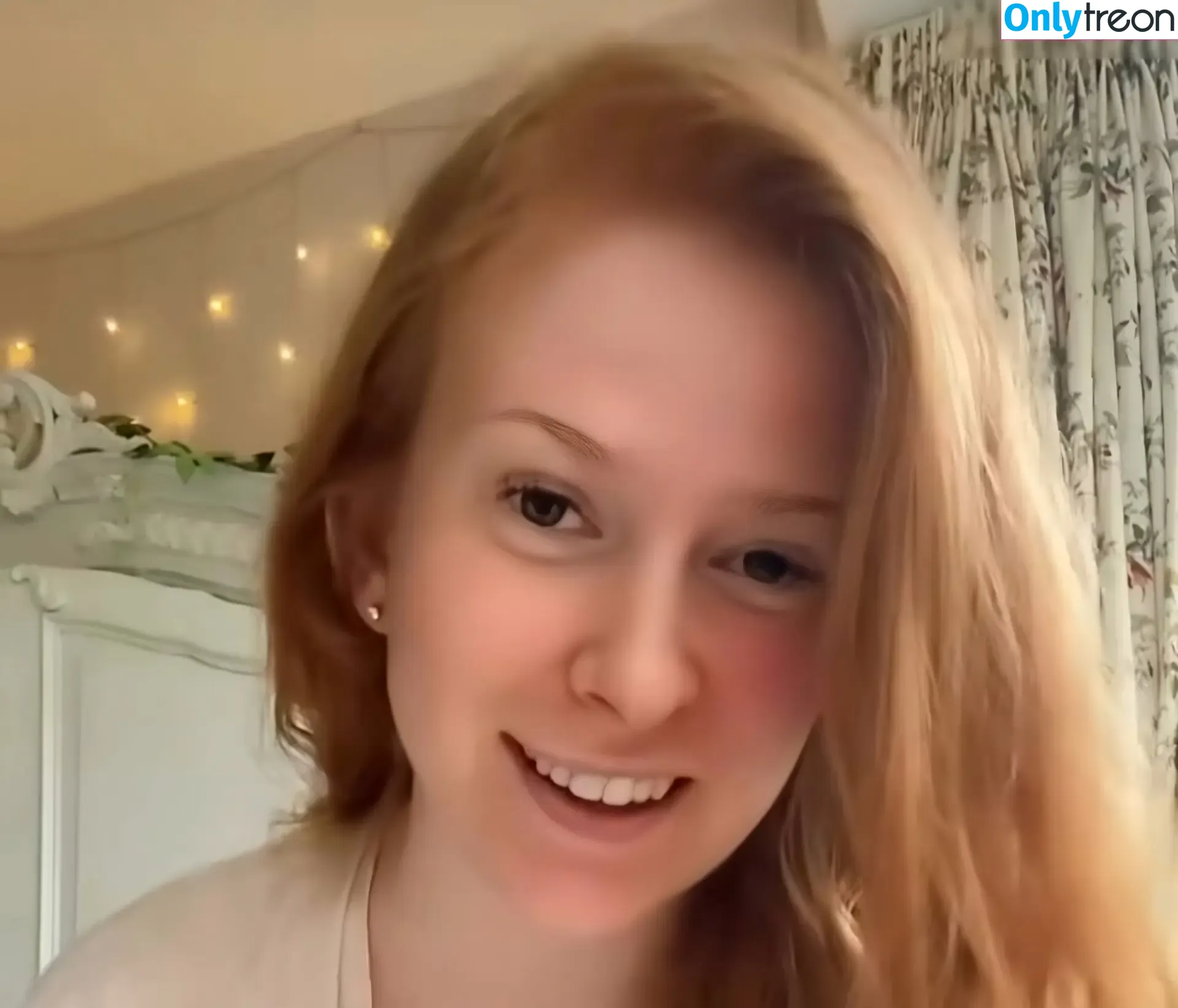 Kennt jemand diese 2 netten damen? nude photo #0001 (Kennt jemand diese 2 netten damen?)