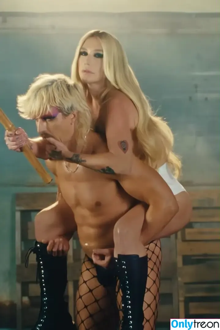 Kesha nude photo #0461 (iiswhoiis / wildgirl16)
