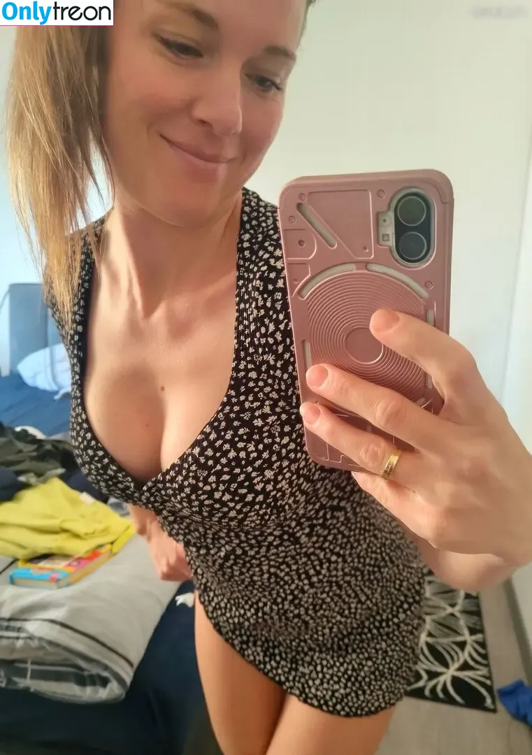 Kessy_K nude photo #0012 (Kessy_K)