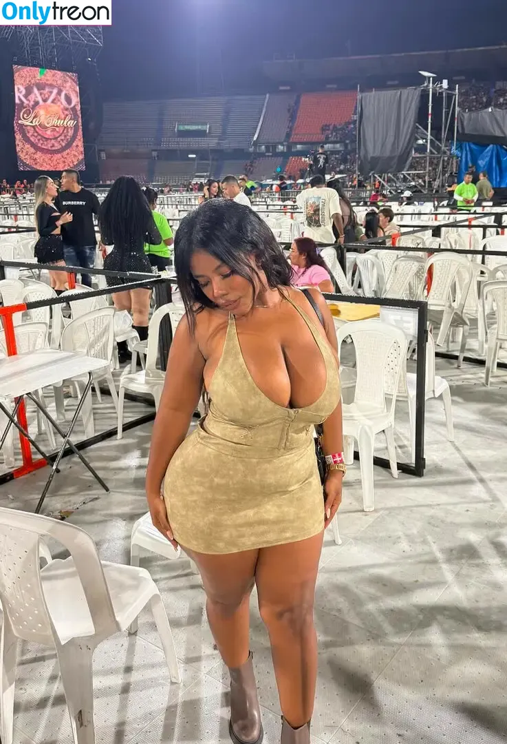 Keyshani nude photo #0001 (danielacamargho / keysimaykelin)