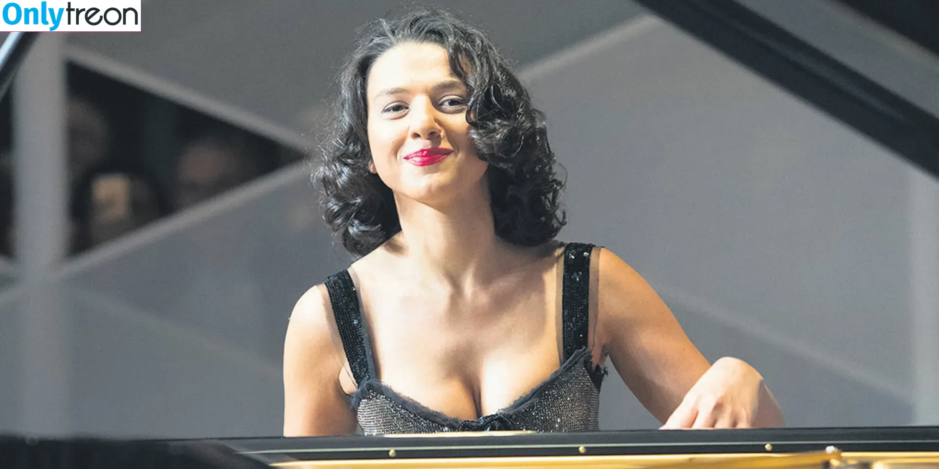 Khatia Buniatishvili nude photo #0002 (khatiabuniatishvili)