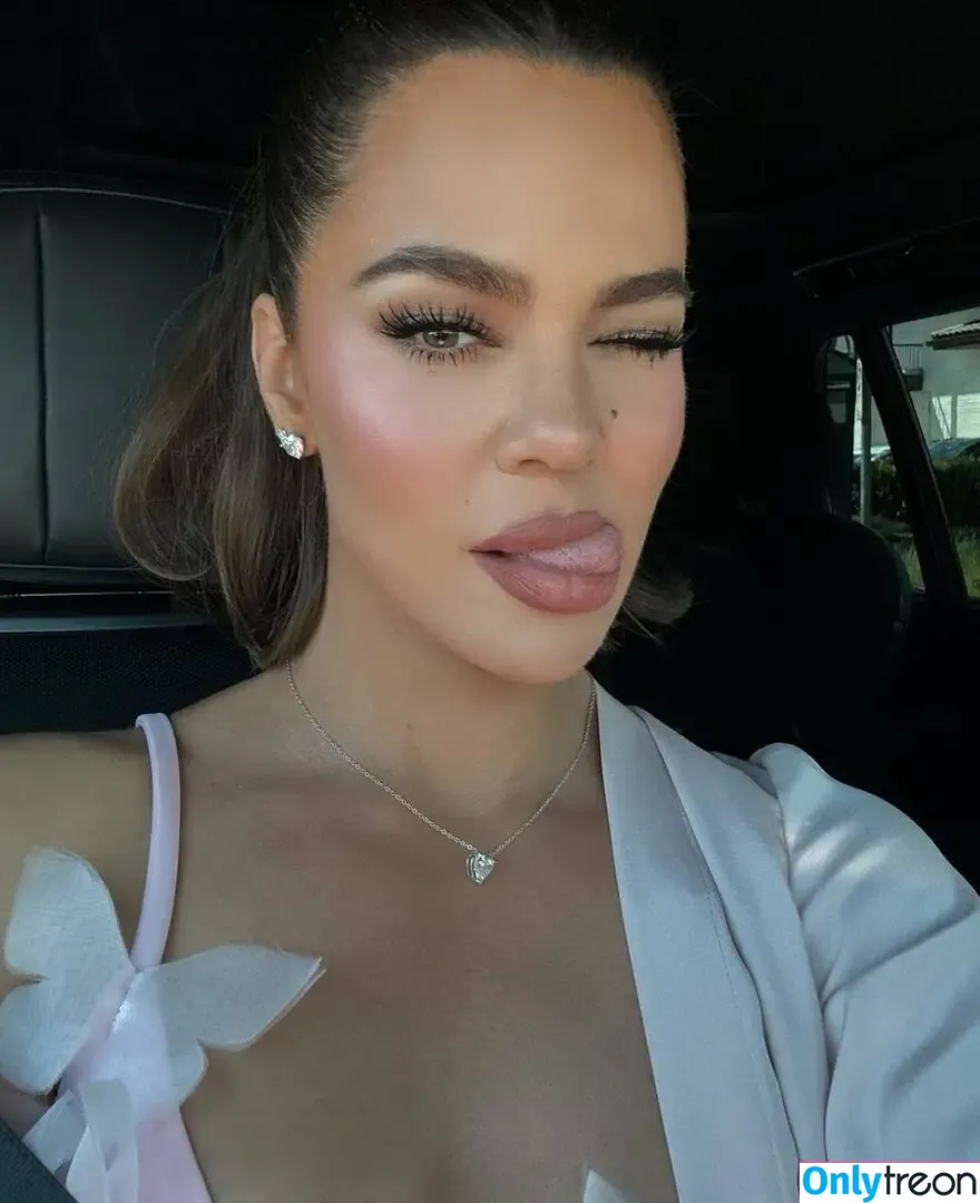 Khloe Kardashian nude photo #0790 (khloekardashian)