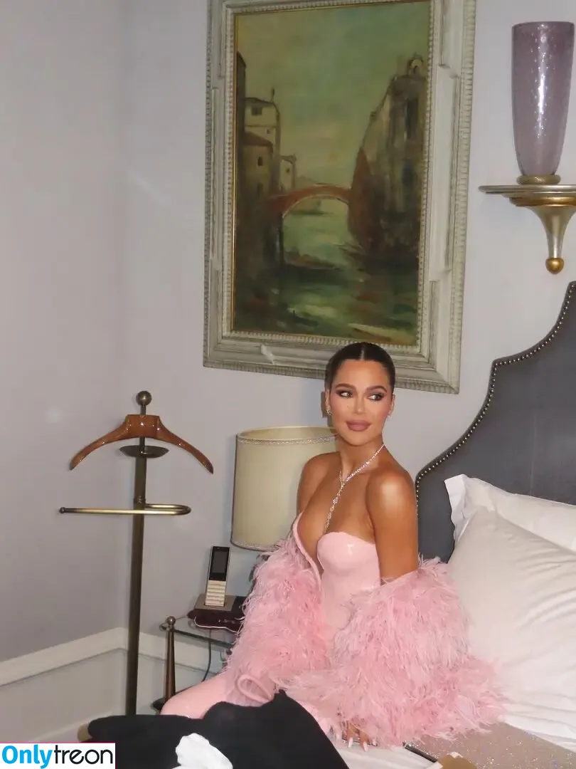 Khloe Kardashian nude photo #0809 (khloekardashian)