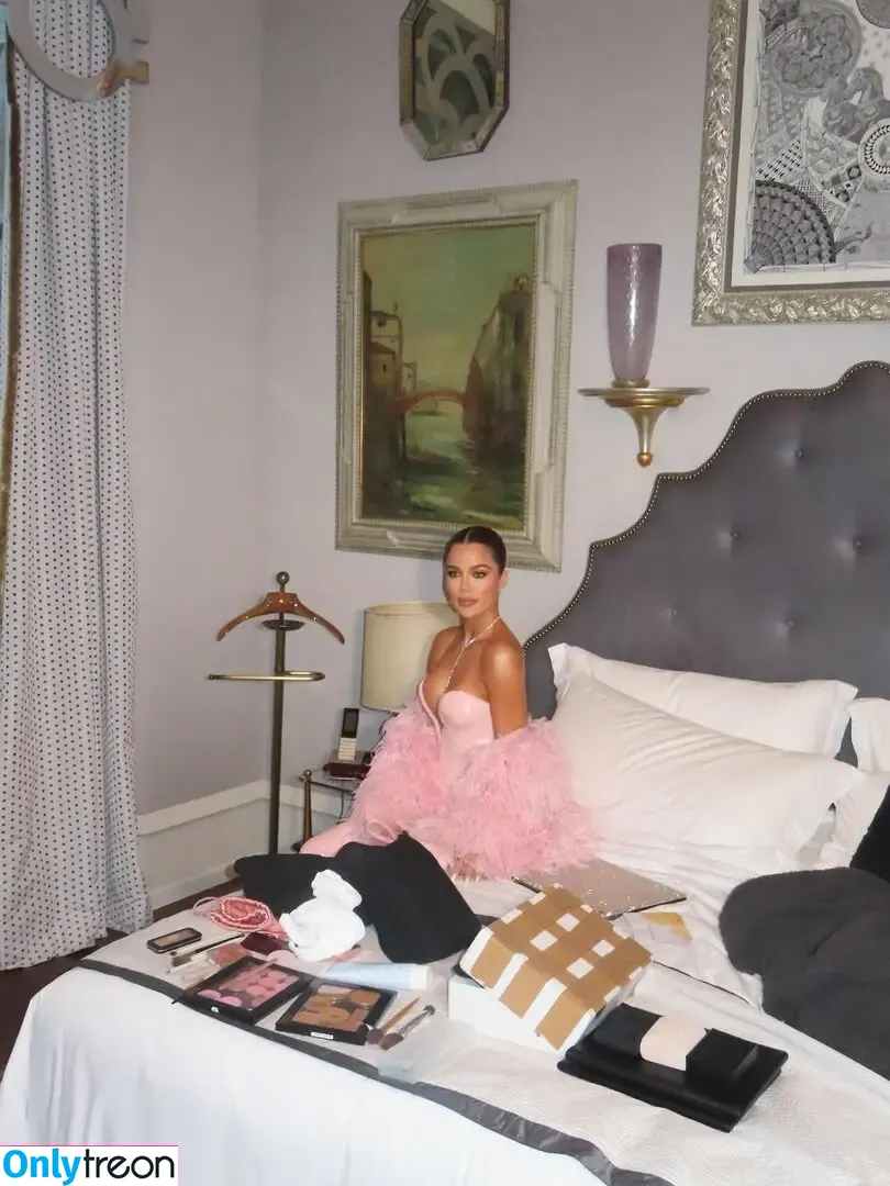 Khloe Kardashian nude photo #0810 (khloekardashian)