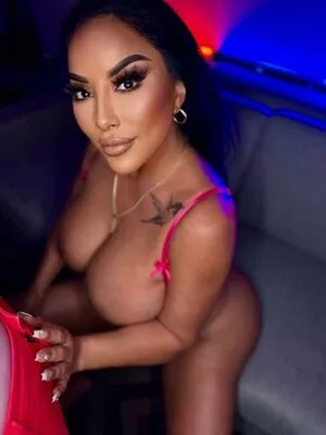 Kiara Mia / m_kiaramia_ / theonlykiaramiaxxx nude photo #0090