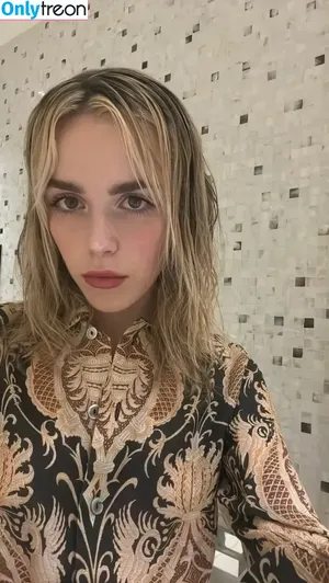 Kiernan Shipka / AdventuresSabrina / kiernanshipka nude photo #1928