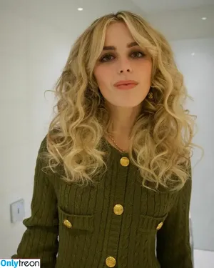 Kiernan Shipka / AdventuresSabrina / kiernanshipka nude photo #1955