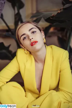 Kiernan Shipka / AdventuresSabrina / kiernanshipka nude photo #1968