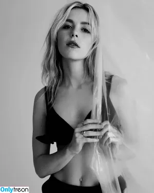 Kiernan Shipka / AdventuresSabrina / kiernanshipka nude photo #1999