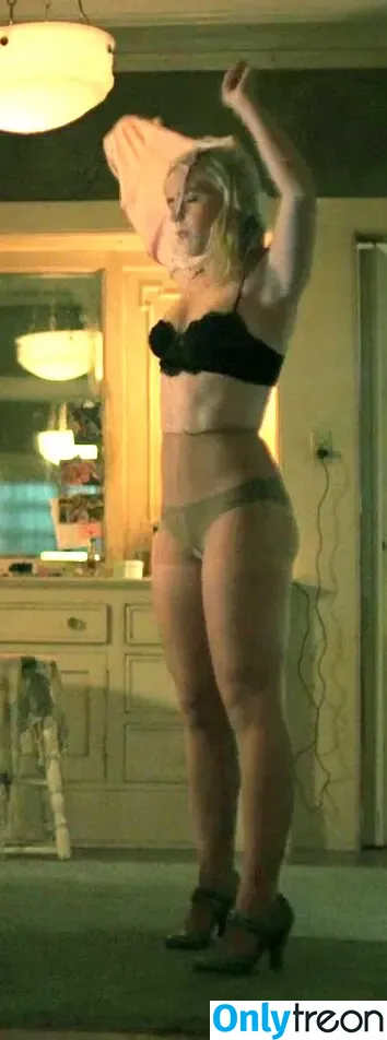 Kiernan Shipka nude photo #1759 (AdventuresSabrina / kiernanshipka)