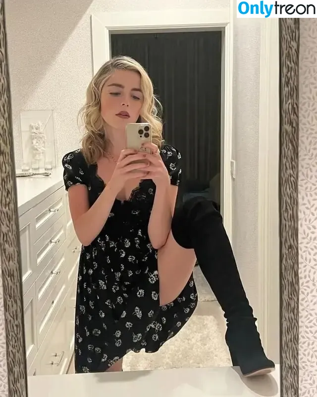 Kiernan Shipka nude photo #1921 (AdventuresSabrina / kiernanshipka)