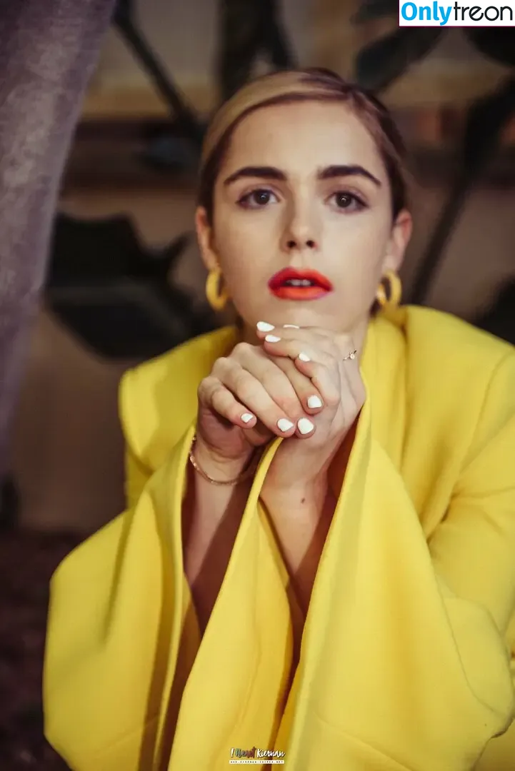 Kiernan Shipka nude photo #1967 (AdventuresSabrina / kiernanshipka)