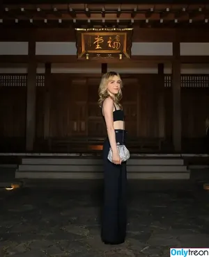 Kiernan Shipka / AdventuresSabrina / kiernanshipka nude photo #2043