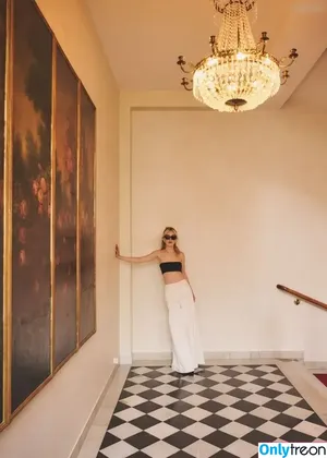 Kiernan Shipka / AdventuresSabrina / kiernanshipka nude photo #2070