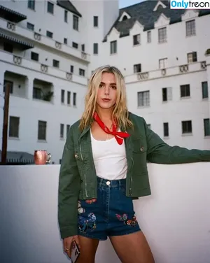 Kiernan Shipka / AdventuresSabrina / kiernanshipka nude photo #2085