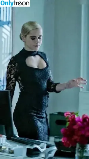 Kiernan Shipka / AdventuresSabrina / kiernanshipka nude photo #2103