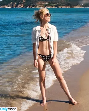 Kiernan Shipka / AdventuresSabrina / kiernanshipka nude photo #2125