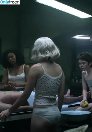 Kiernan Shipka / AdventuresSabrina / kiernanshipka nude photo #2223
